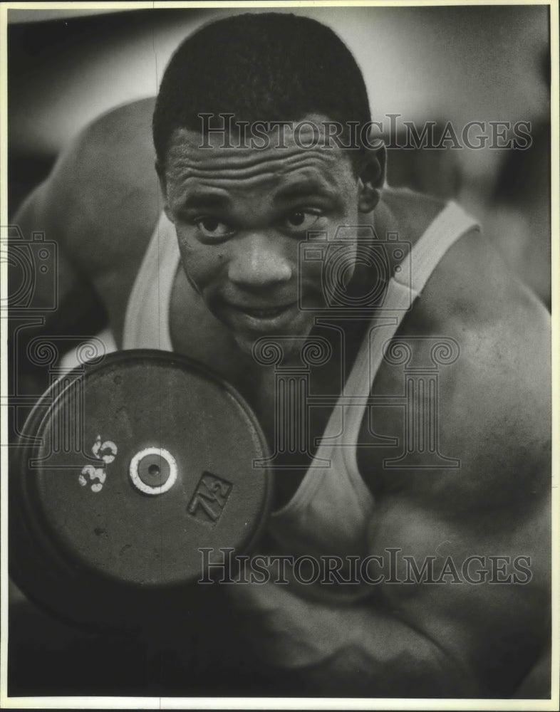 1987 Press Photo Bodybuilder Rob Pittman at the Olympic Gym - sas00895- Historic Images