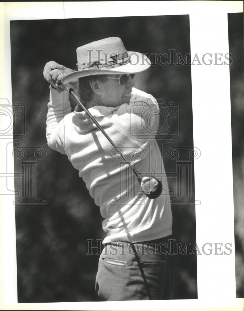 1988 Press Photo PGA Senior Tour player Butch Baird at the Vantage Dominion- Historic Images