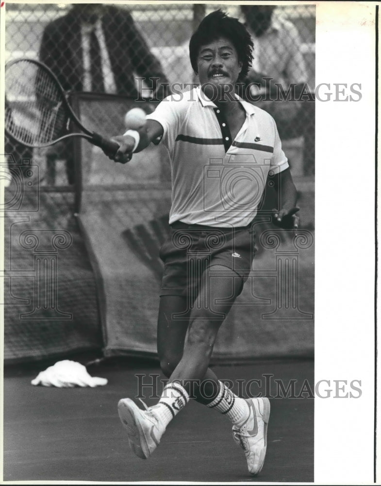 1985 Press Photo Tennis player Tok Bituin at McFarlin Tennis Center - sas01015- Historic Images