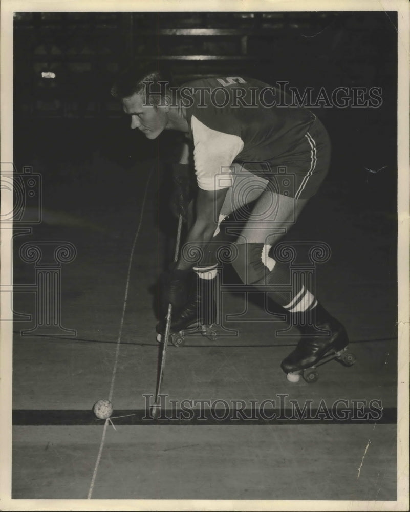 Press Photo Roller hockey player Joe Passant - sas01338- Historic Images