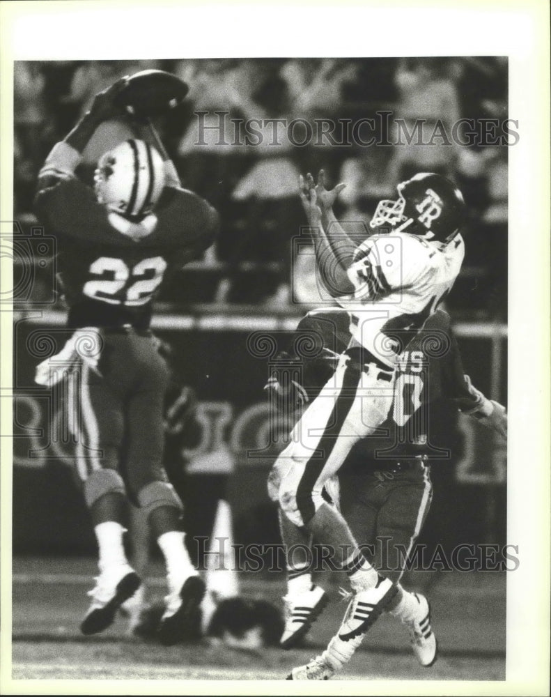 1985 Press Photo Madison and Roosevelt play a high school football game- Historic Images