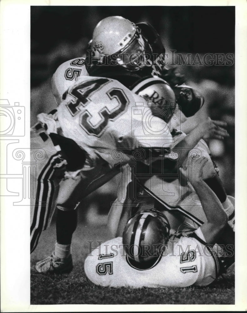 1988 Press Photo Holmes and Marshall high schools play a prep football game- Historic Images