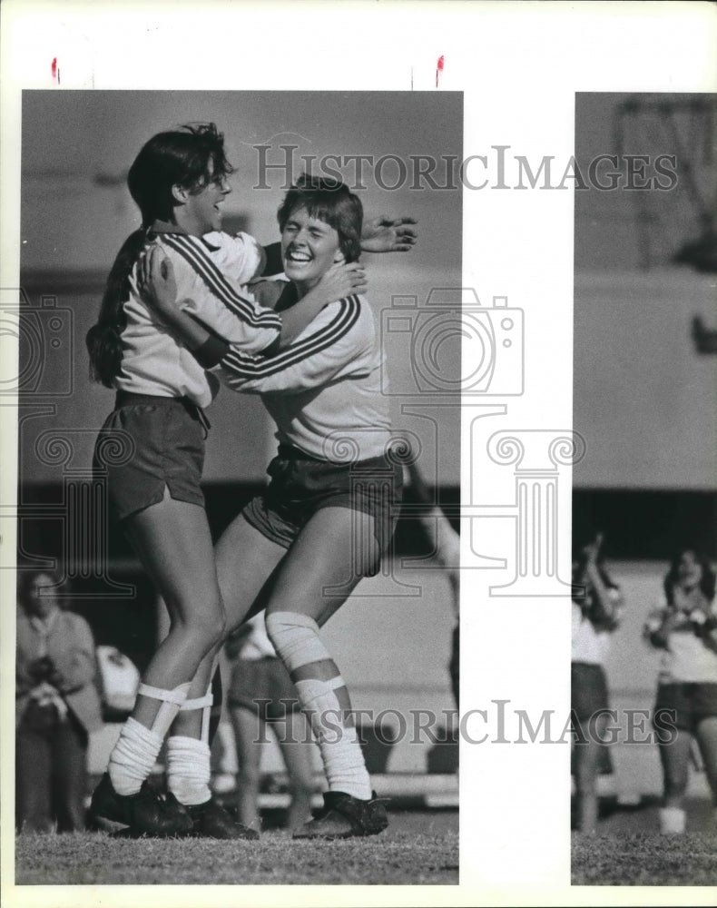 1985 Press Photo Madison and Westwood play a girls high school soccer game- Historic Images
