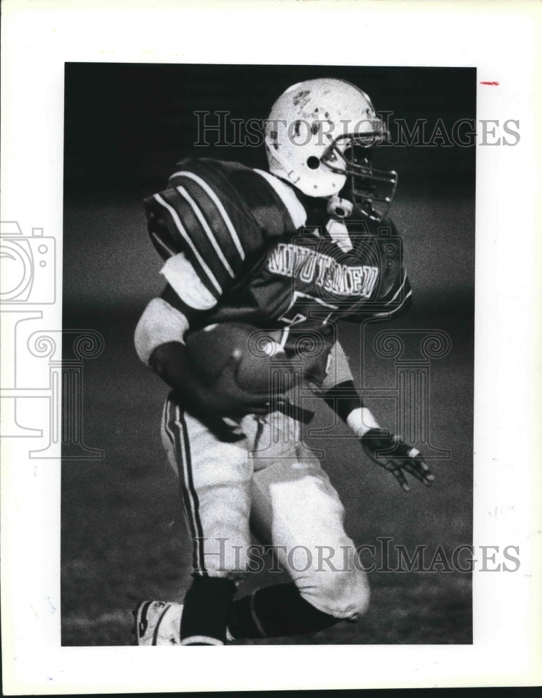1988 Press Photo Memorial High football player Terry Stevenson vs. Pleasanton- Historic Images