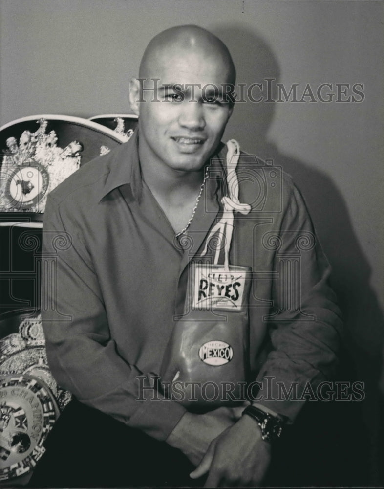 1998 Press Photo Boxer &quot;Jesse&quot; James Leija - sas01774- Historic Images