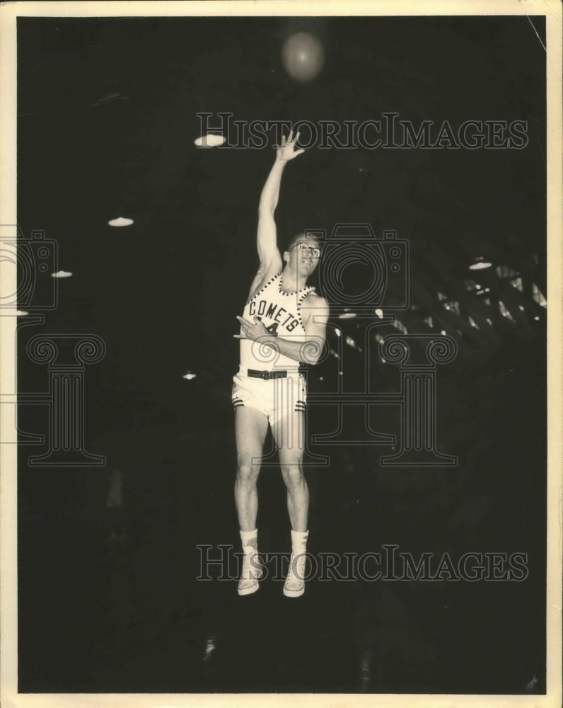 1957 Press Photo Brooke Army Medical Comet basketball player John Patswald- Historic Images