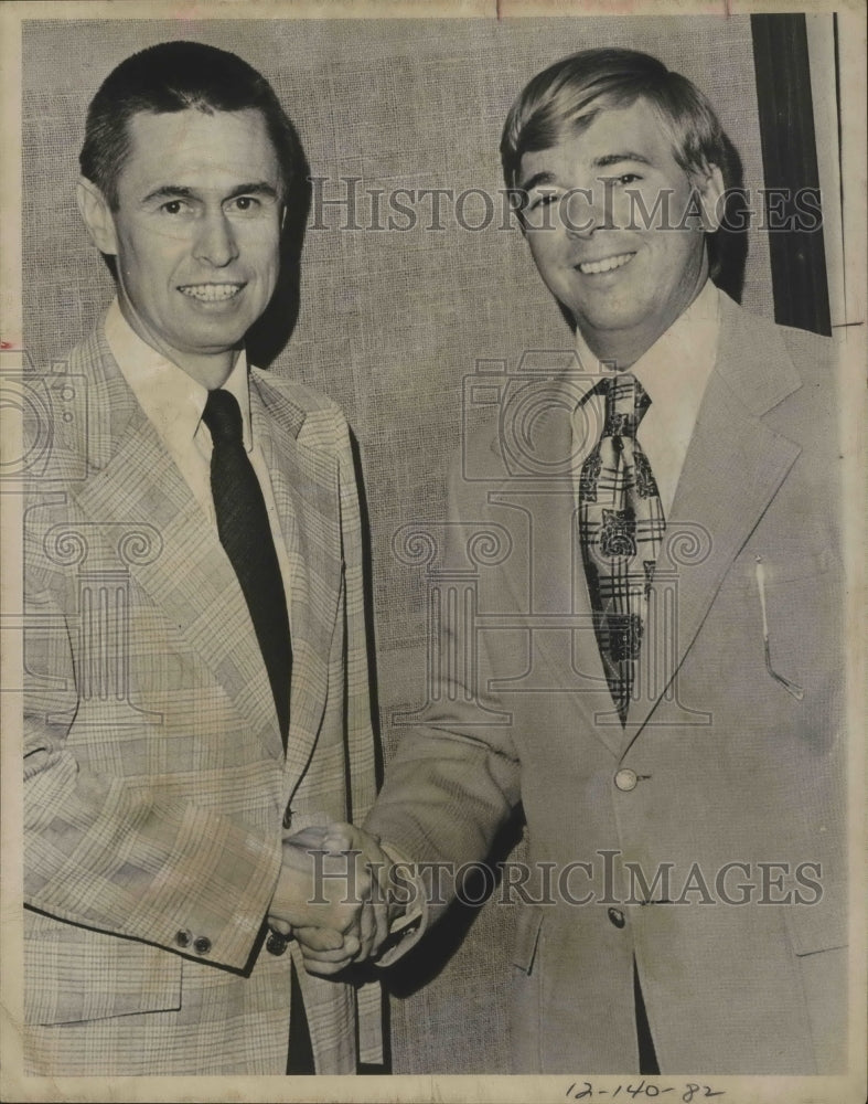 1974 Press Photo Soccer executives Ward Lay and Phil Woosnam - sas01863- Historic Images