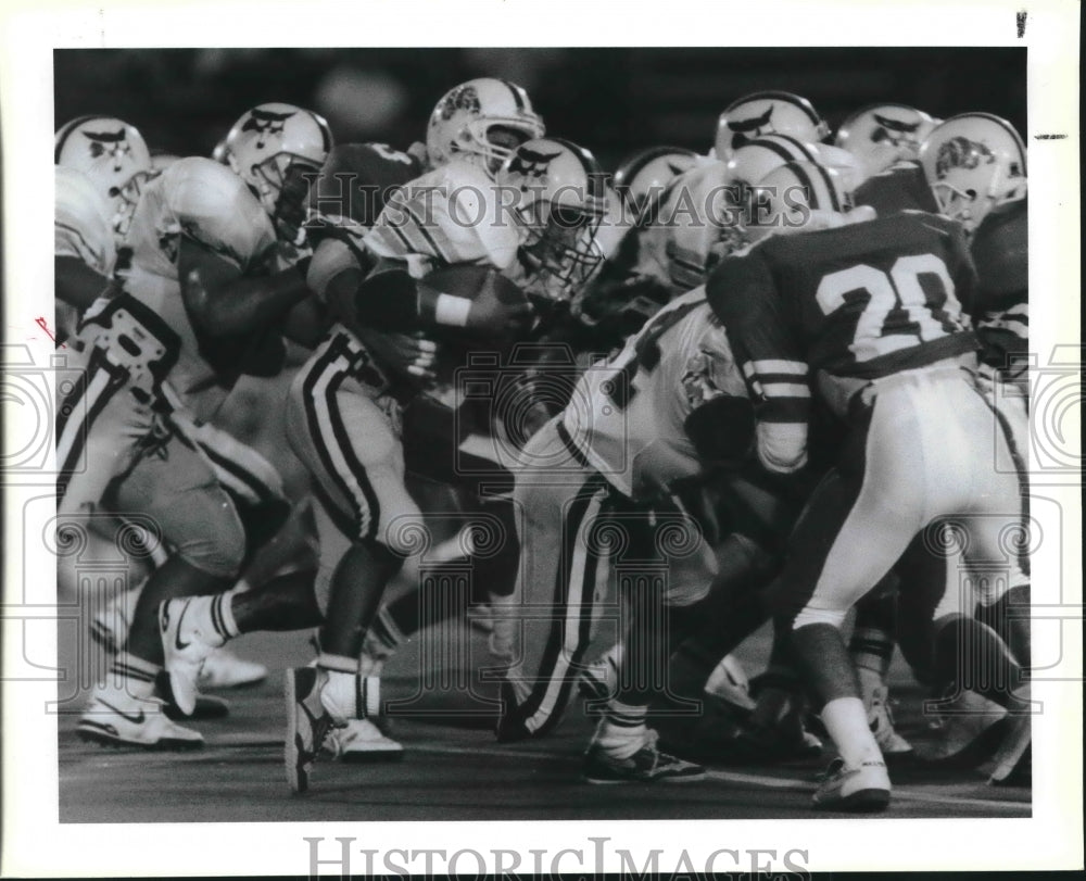 1988 Press Photo South San Antonio football player Albert Vega vs. Burbank- Historic Images