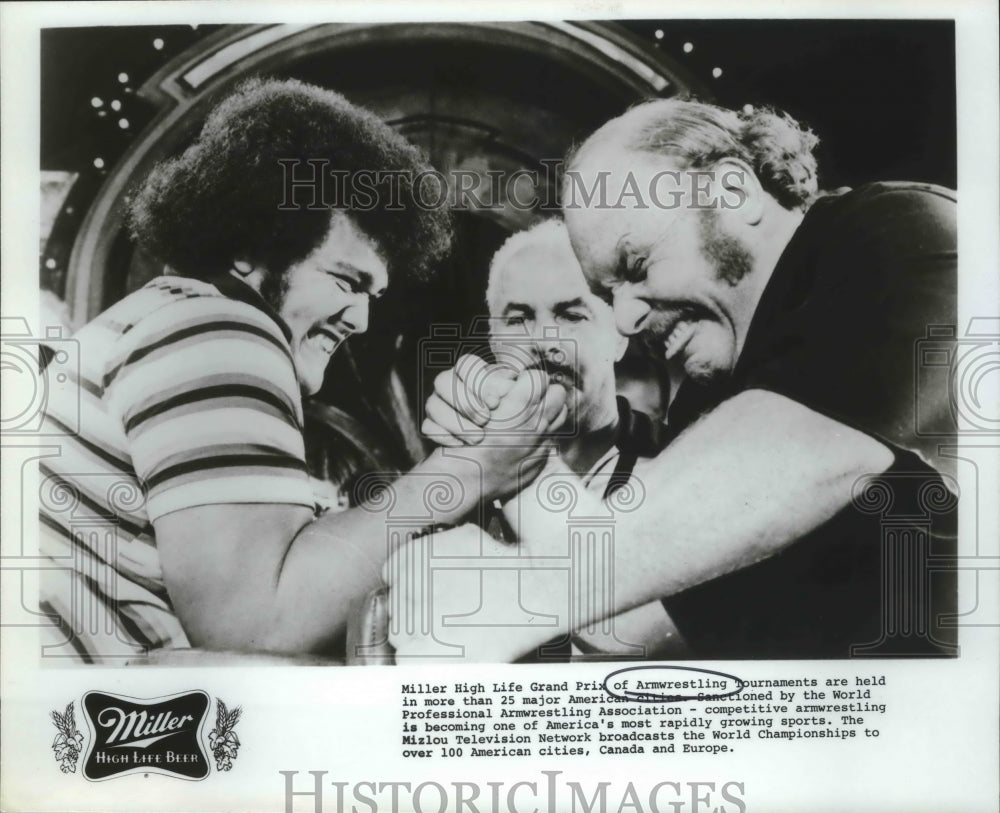 Press Photo A competing pair of Grand Prix of Armwrestling contestants- Historic Images