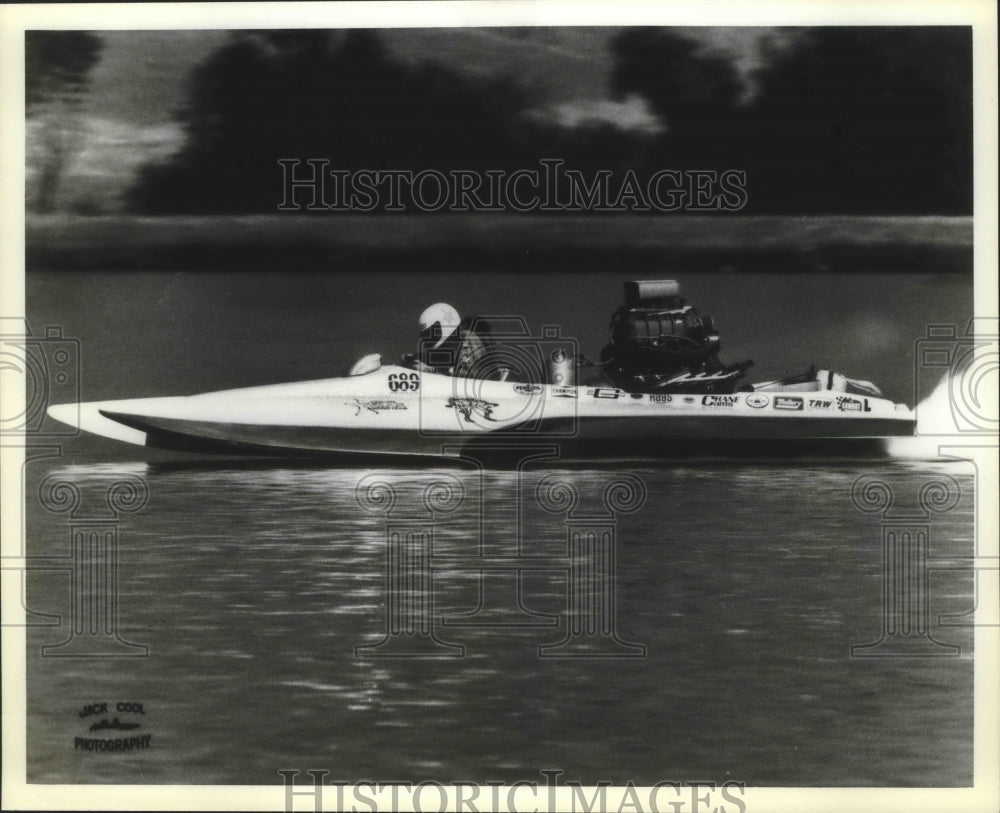 Press Photo A rear-engine hydroplane race boat - sas02308- Historic Images