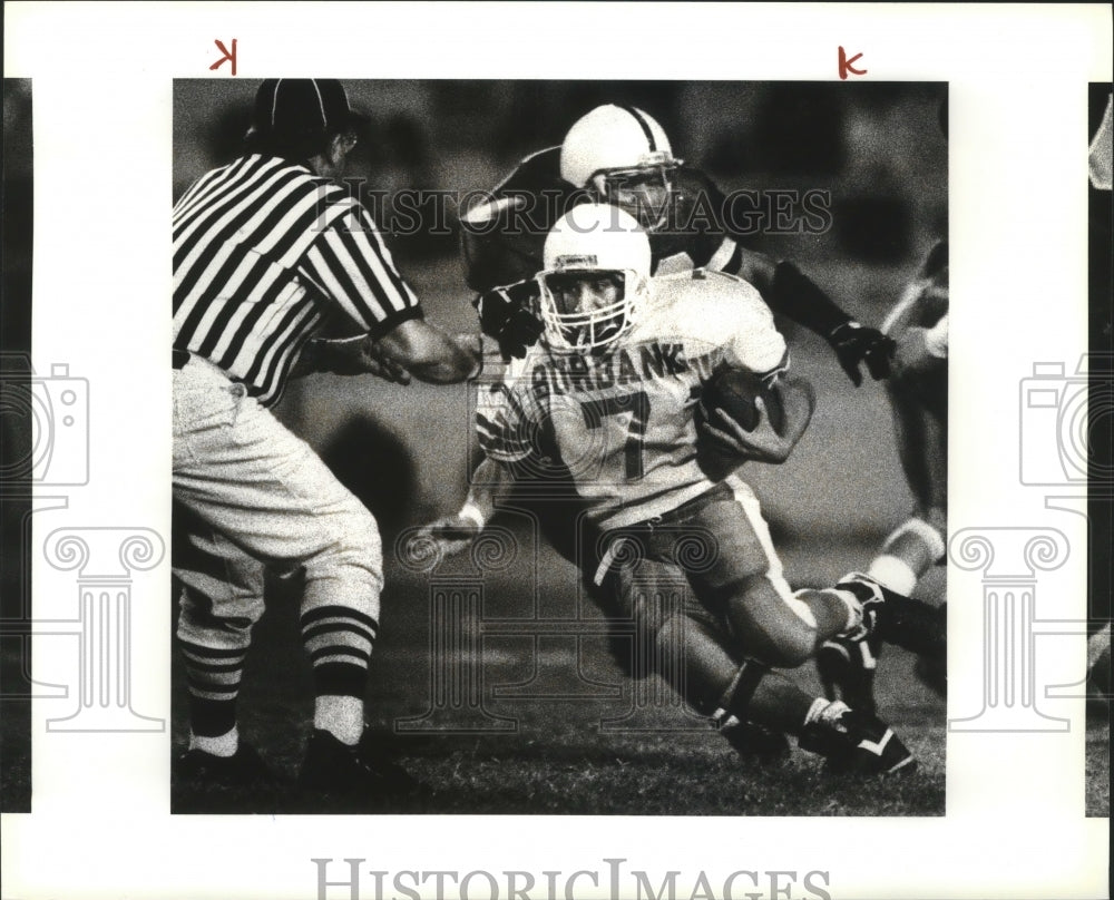 1993 Press Photo Joe Balderas of Burbank tries to cut up field South San Stadium- Historic Images