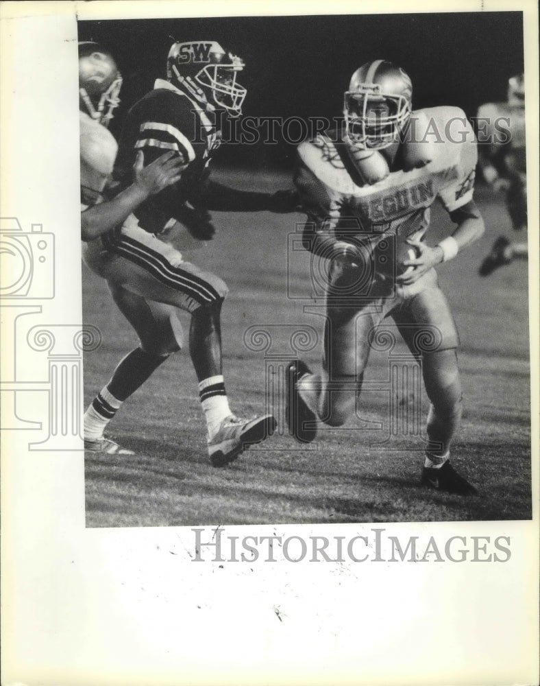 1988 Press Photo Seguin and Southwest play a high school football game- Historic Images