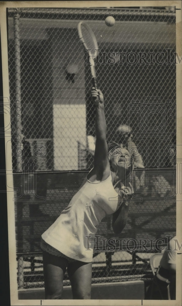 1975 Press Photo Tennis player Tony Ann Fretz - sas02826- Historic Images