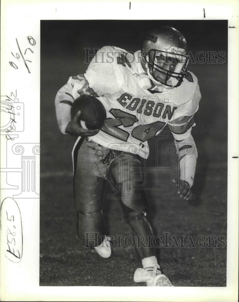 1988 Press Photo Edison High football player Carlos Bernal - sas02846- Historic Images