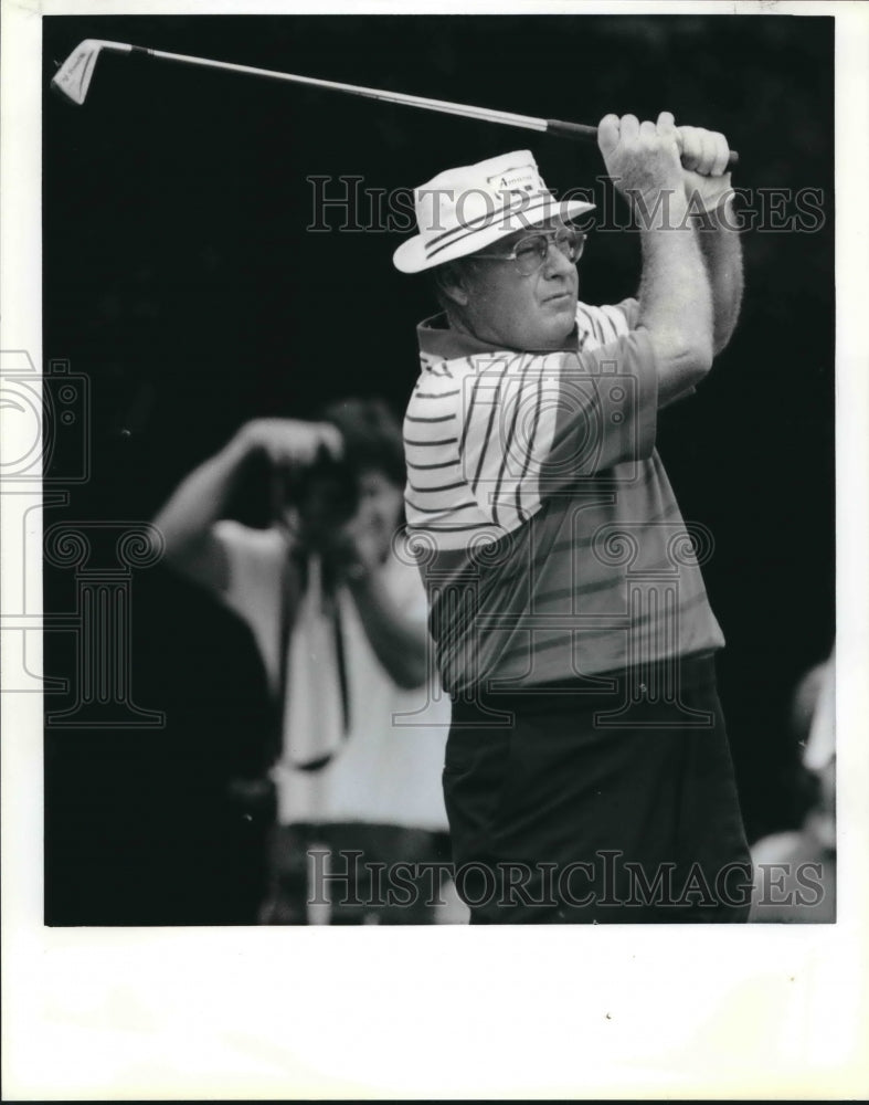 1989 Press Photo Golfer Miller Barber at Senior Pro Golf Association Tournament- Historic Images