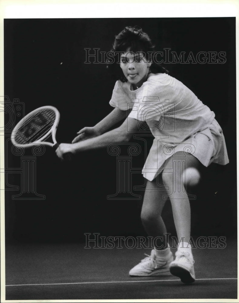 1987 Press Photo Jennifer Goodling plays a USTA tennis event - sas03466- Historic Images