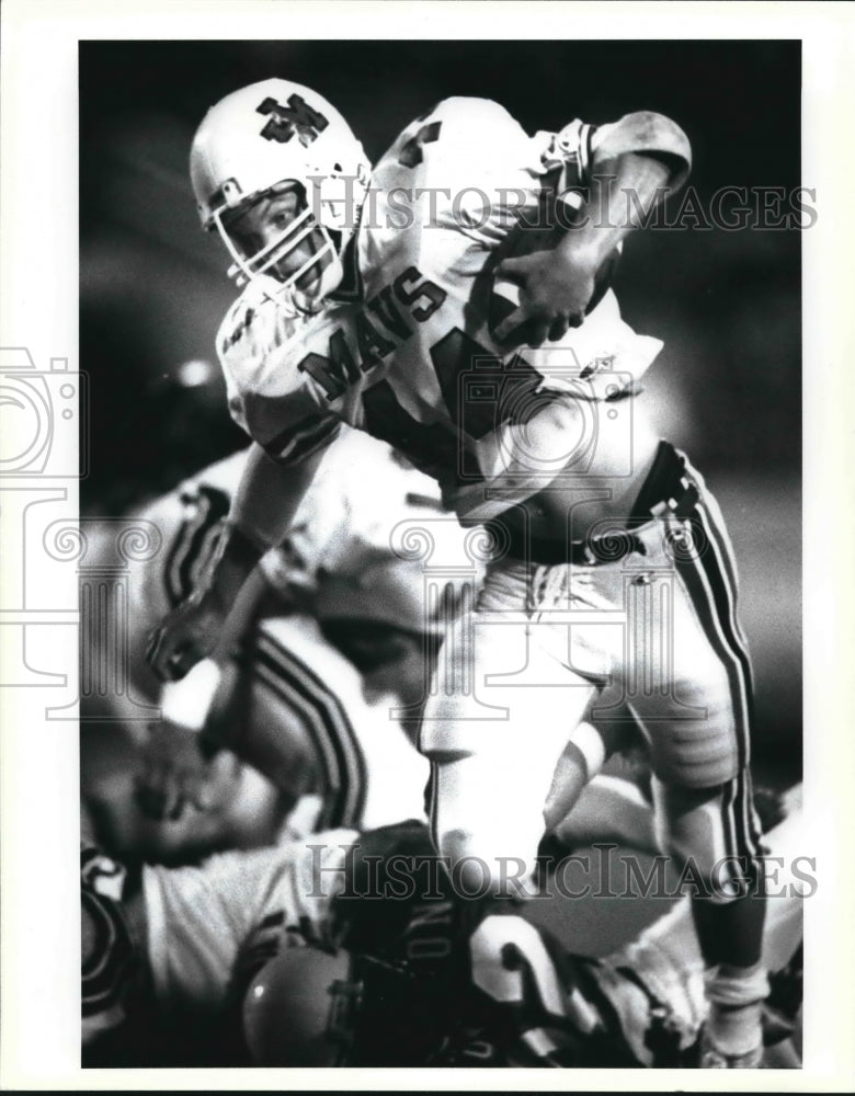 1991 Press Photo Nathan Davis, Madison High School Football Player at Game- Historic Images