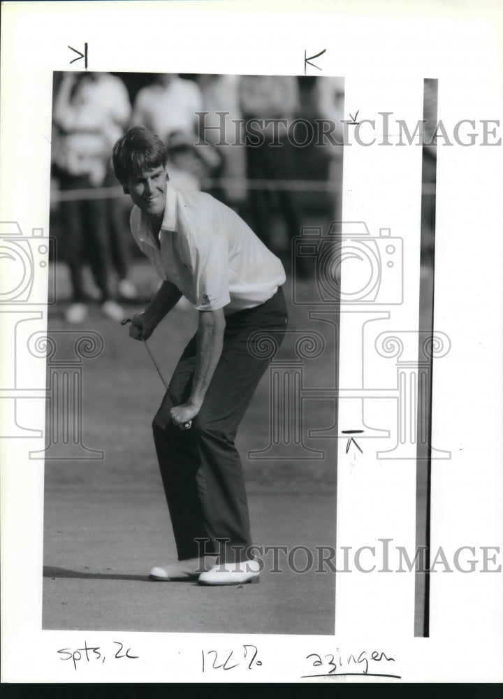 1989 Press Photo Golfer Paul Azinger at Texas Open Second Hole Putt - sas03572- Historic Images