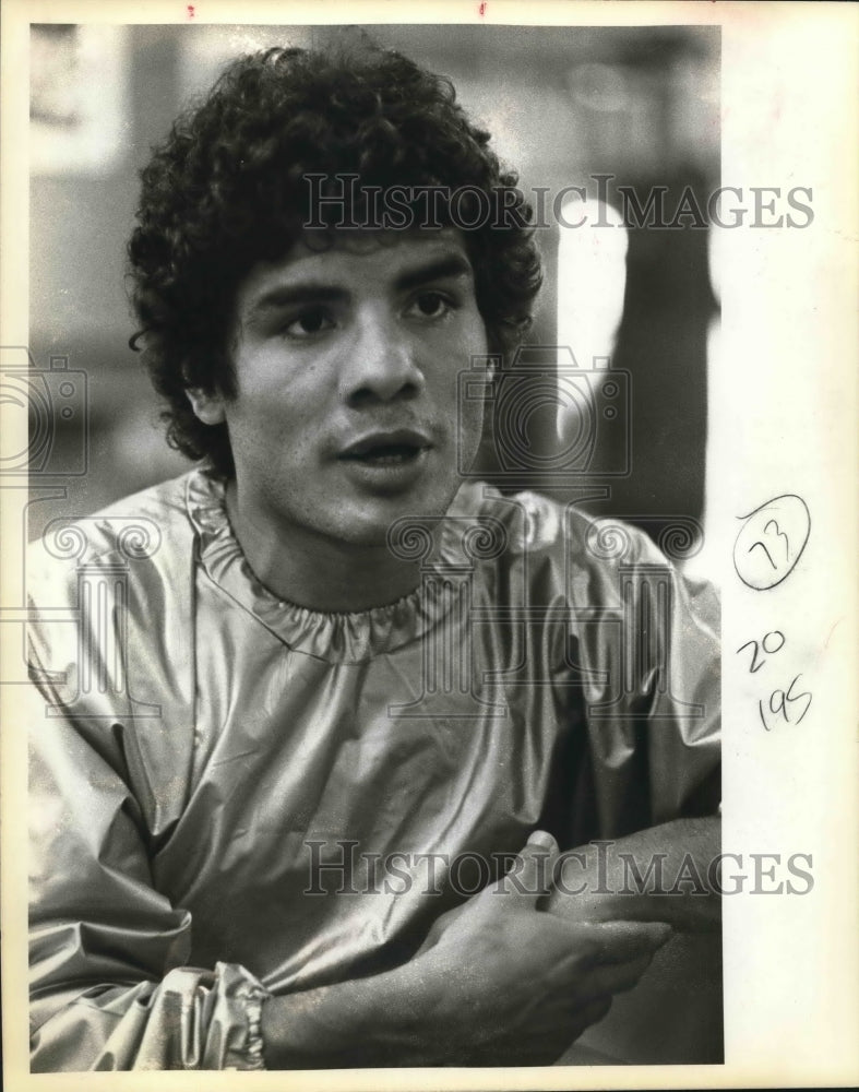 1984 Press Photo Boxer Mike Ayala at the San Fernando Gym - sas03636- Historic Images