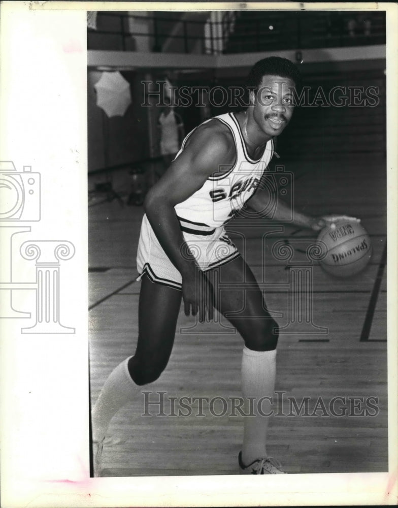 1983 Press Photo Gene Banks, Spurs Basketball Player - sas03658- Historic Images