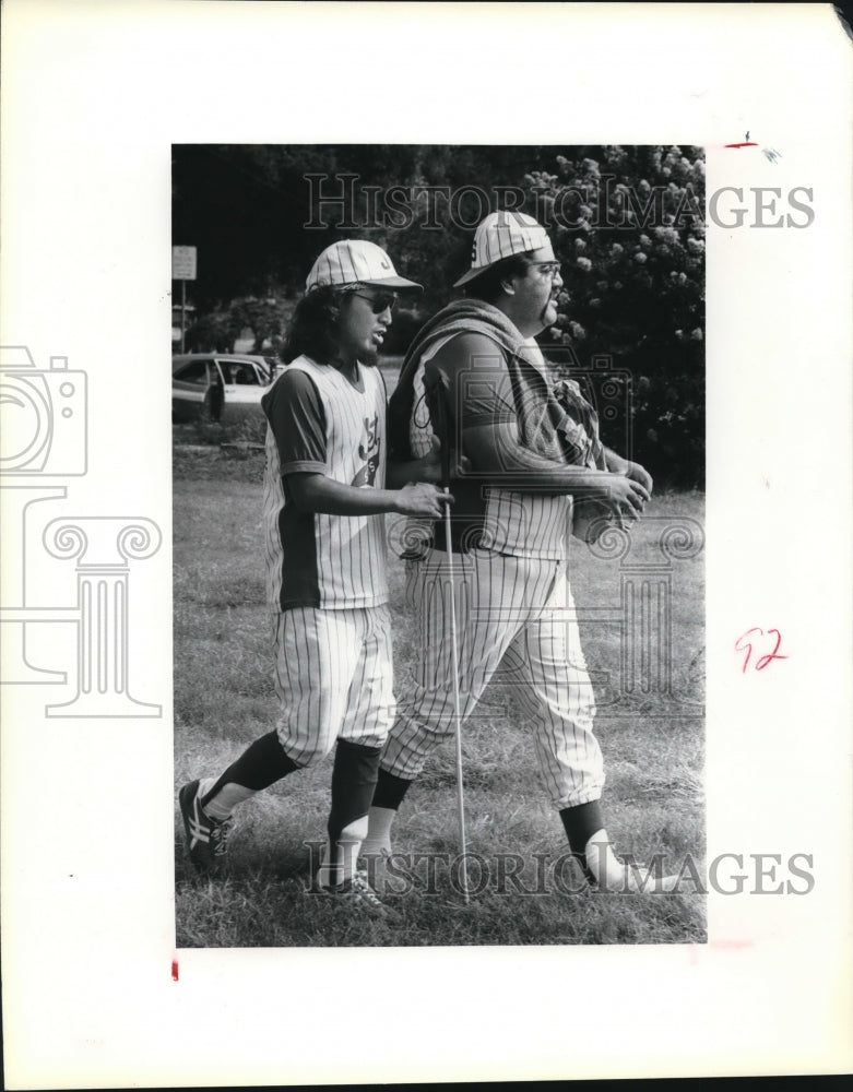 1981 Press Photo "Beep" Baseball Players Issac Gonzales and Frank Barrientes- Historic Images