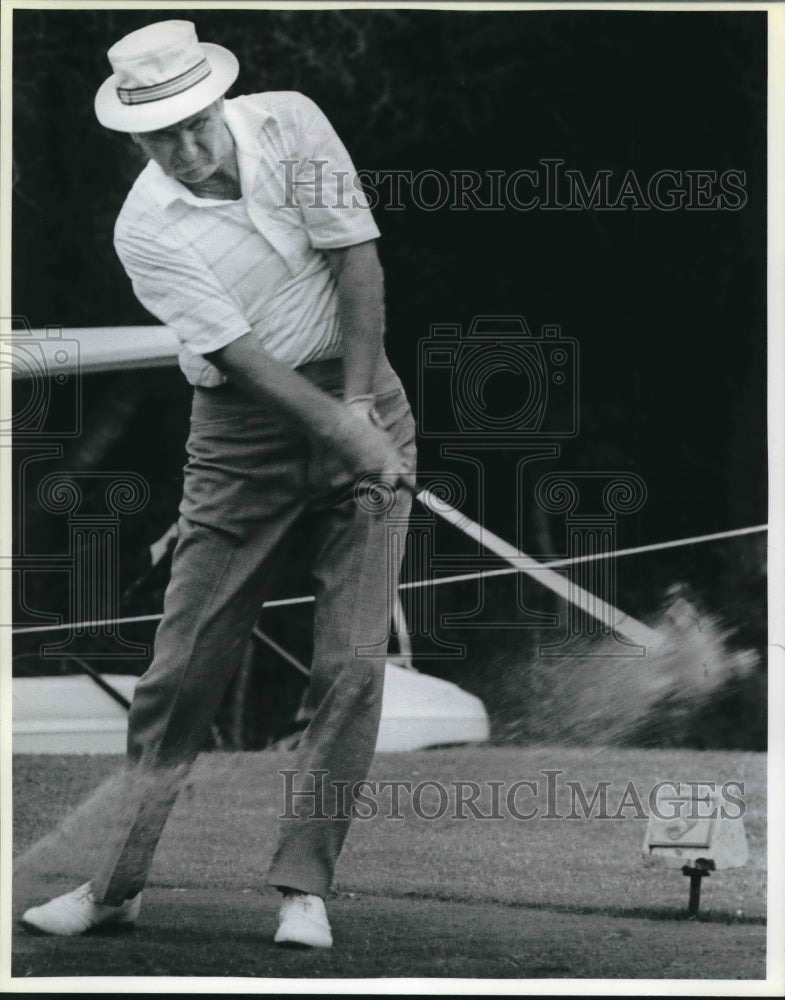 1986 Press Photo Golfer Bob Erickson at Benson & Hedges Invitational at Dominion- Historic Images