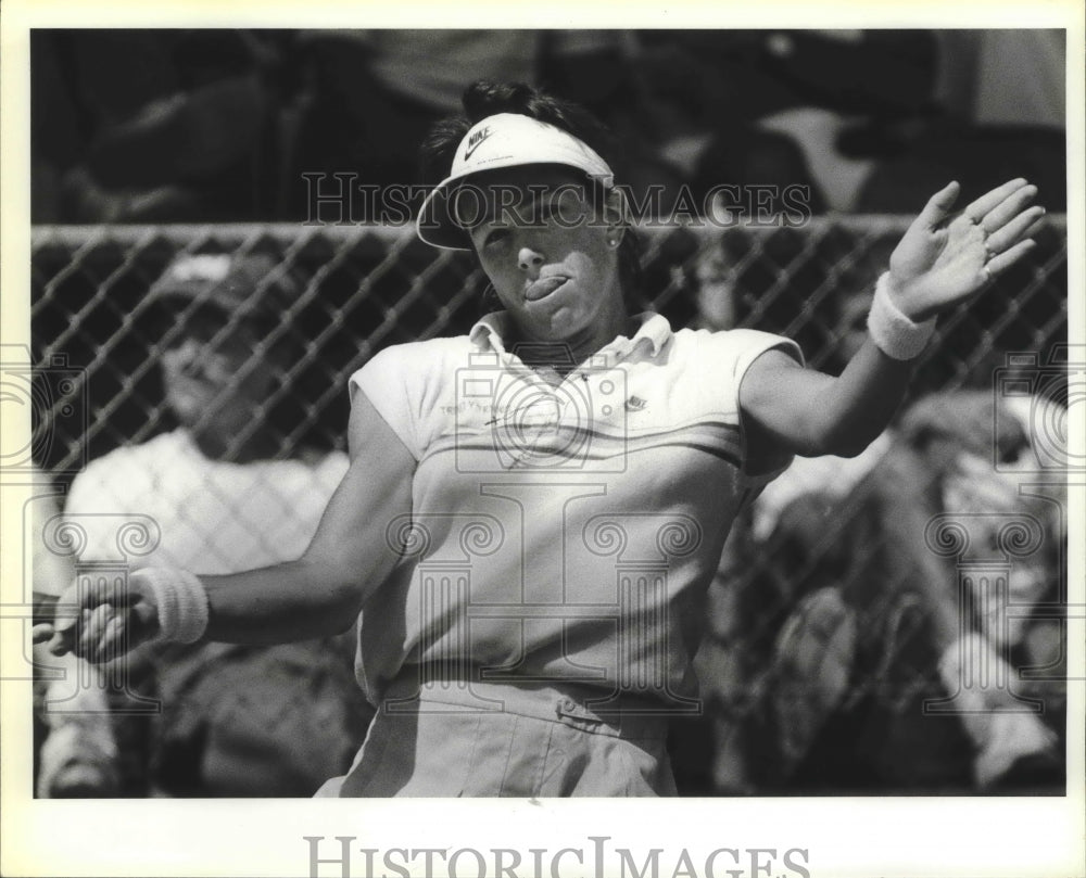 1986 Press Photo Gretchen Rush, Trinity College Tennis Player - sas03700- Historic Images