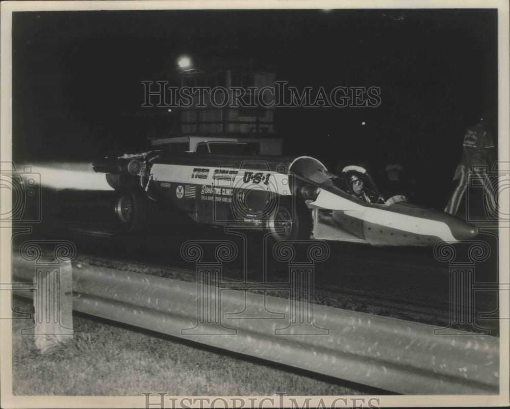 Press Photo The US1 jet car approaches the starting line - sas03730- Historic Images