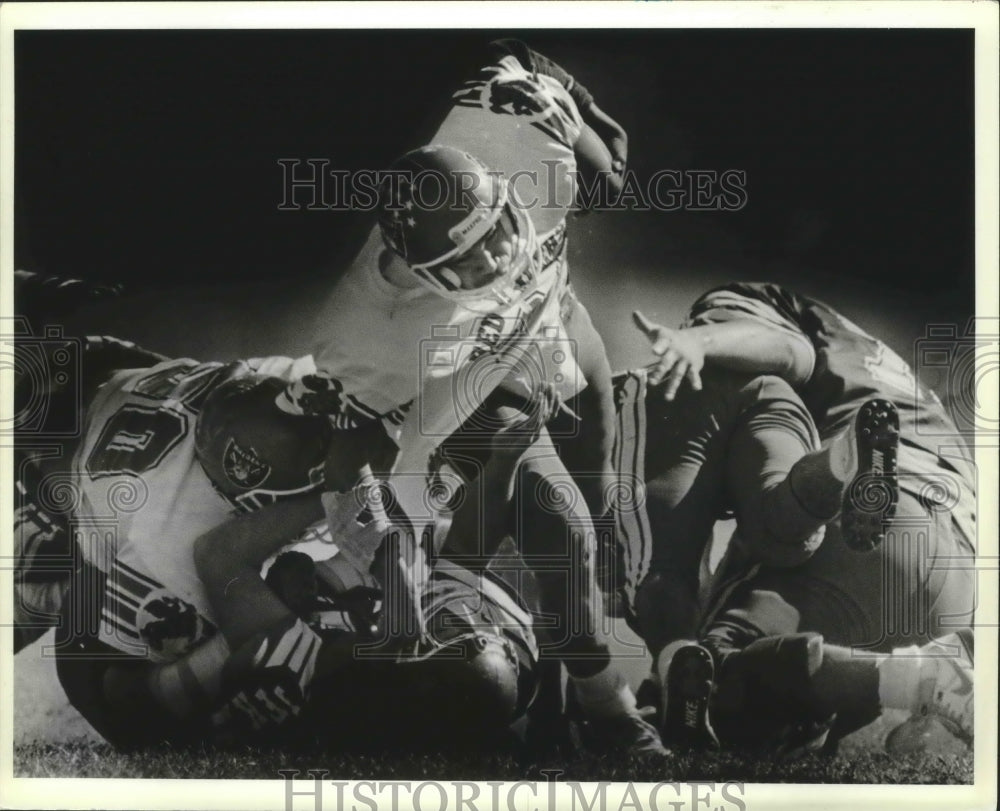 1988 Press Photo Edgewood and Kennedy High School Football Players at Game- Historic Images