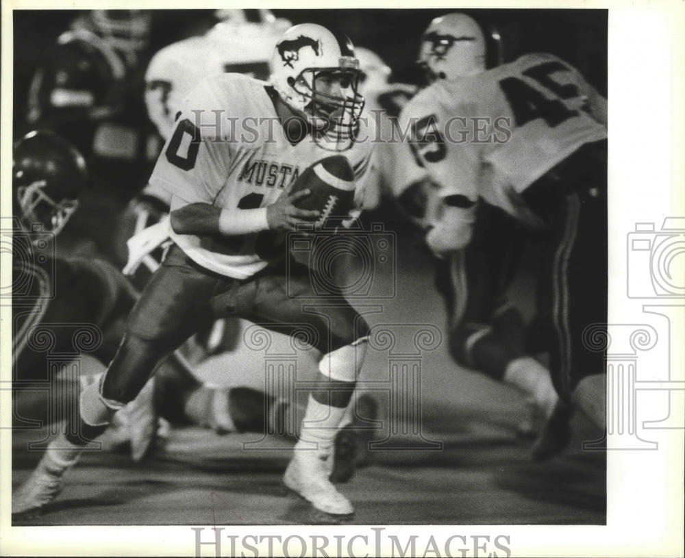 1988 Press Photo Jefferson quarterback Larry Peche plays High School Football- Historic Images