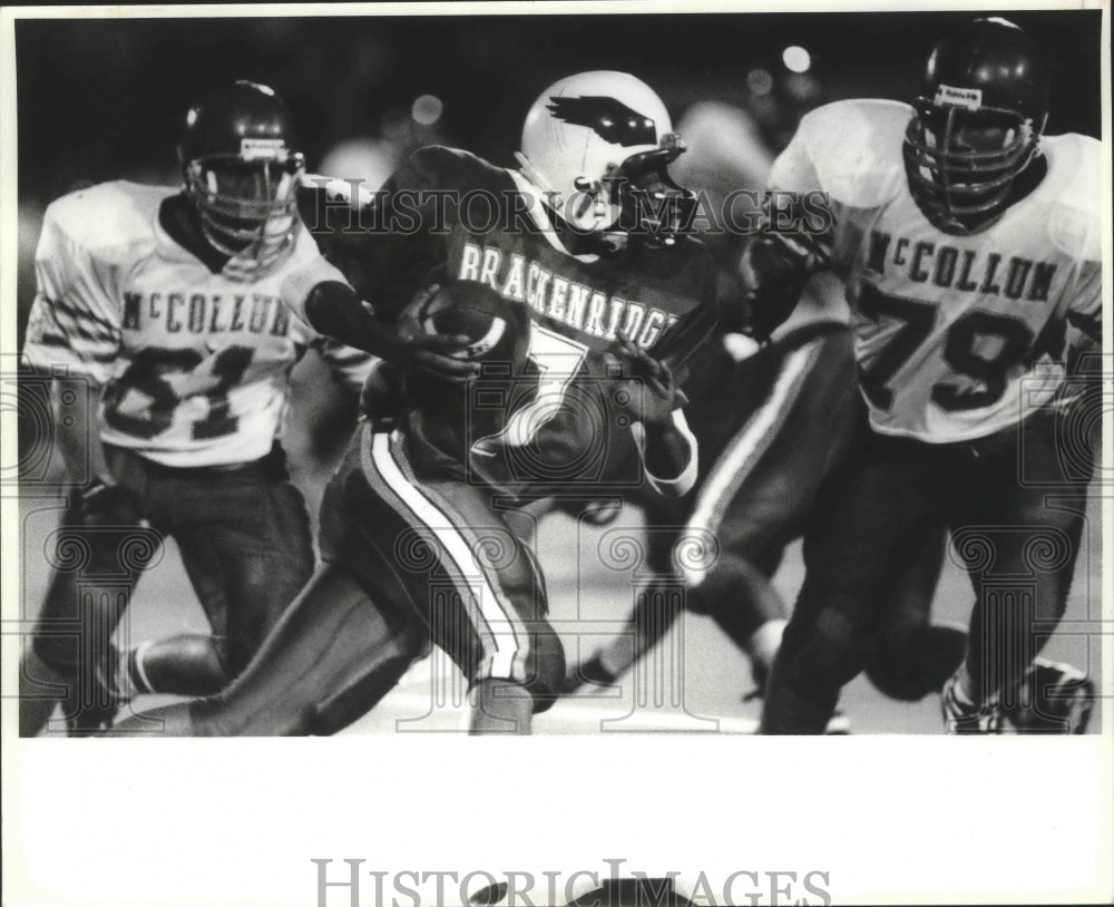 1992 Press Photo Brackenridge and McCollum High School Football Players at Game- Historic Images