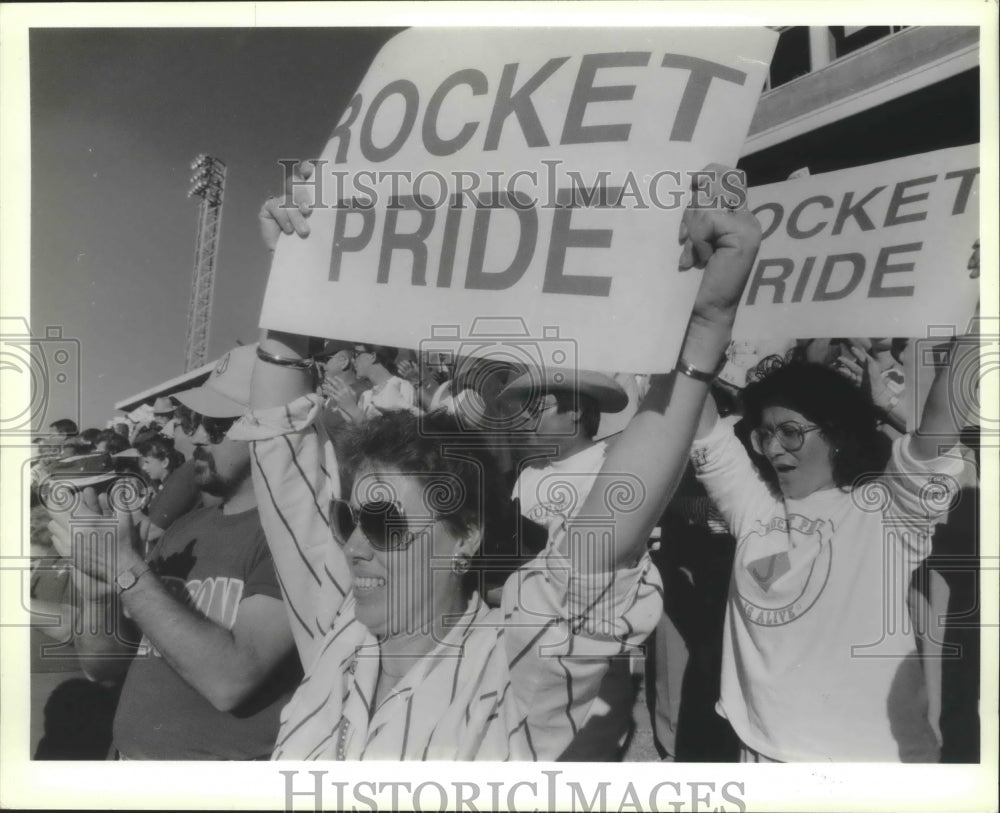 1988 Press Photo Jan Dunevant &amp; Alice Esquival, Employees at school in Judson- Historic Images