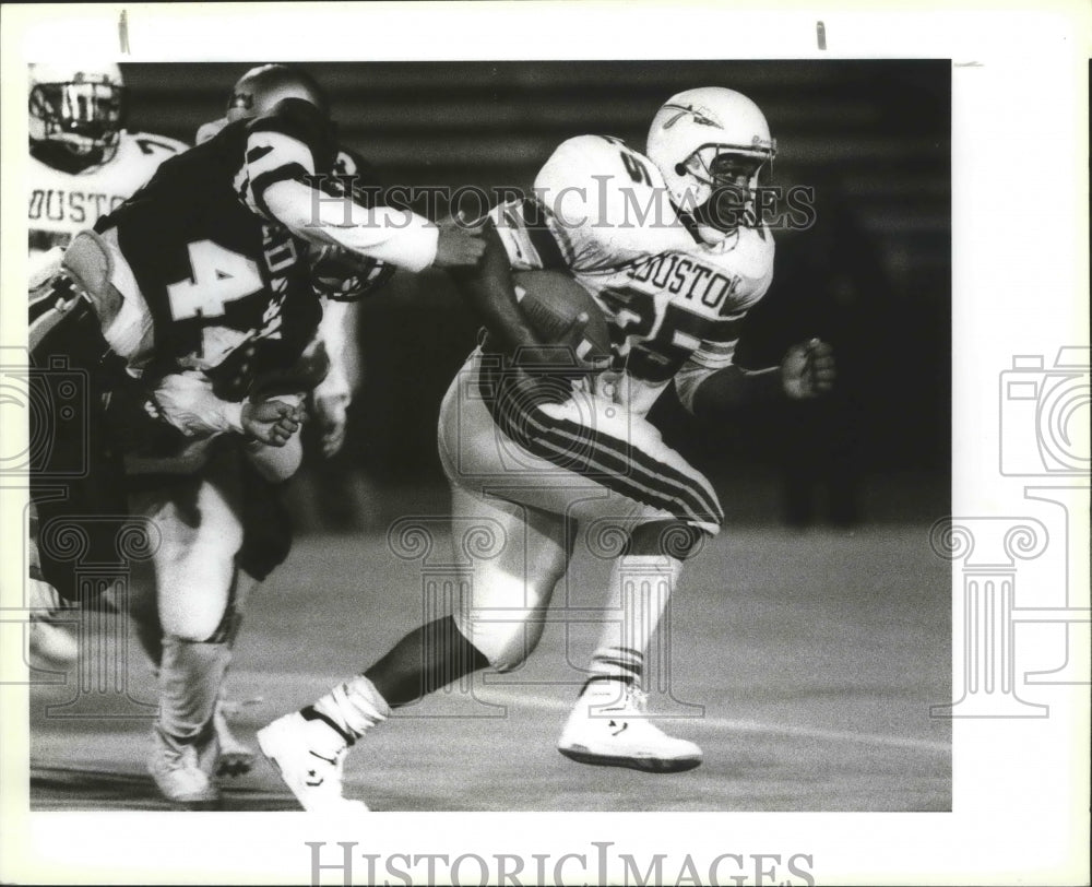 1989 Press Photo James Crumedy breaks from Edison Sal Perez High School Football- Historic Images