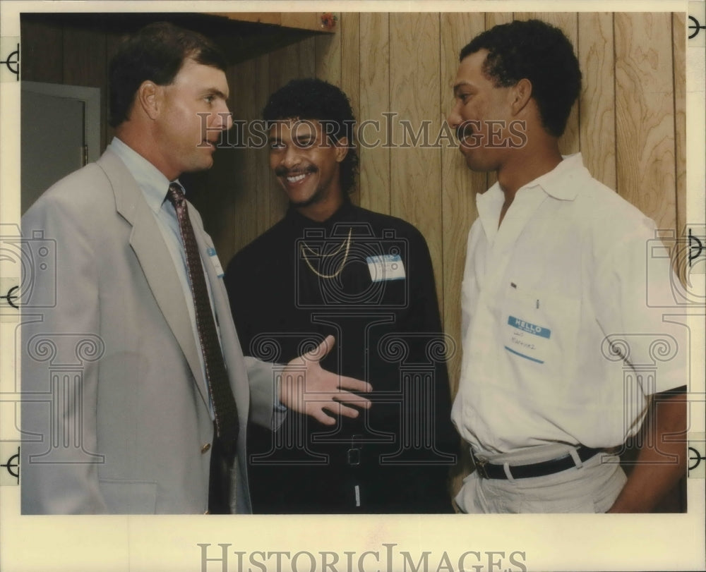 1990 Press Photo San Antonio Missions Baseball Lunch at Lone Star Brewery- Historic Images