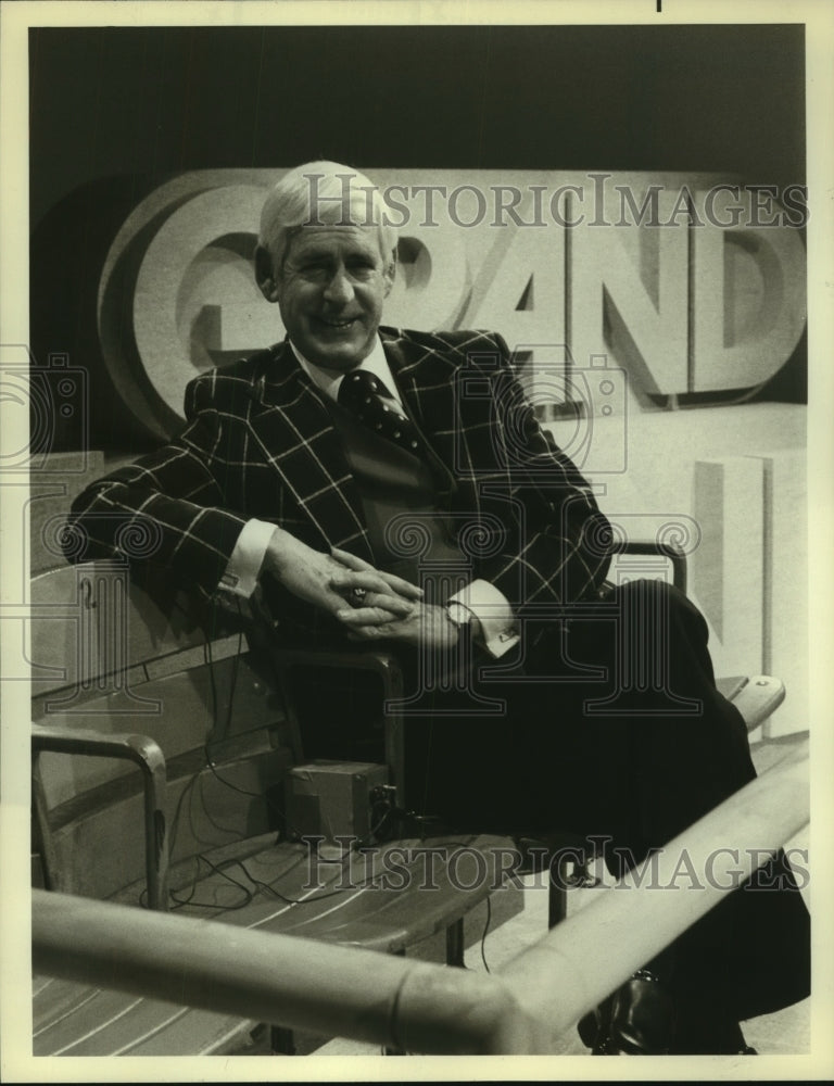 1974 Press Photo Jack Buck "Grandstand" Host of National Broadcasting Company- Historic Images