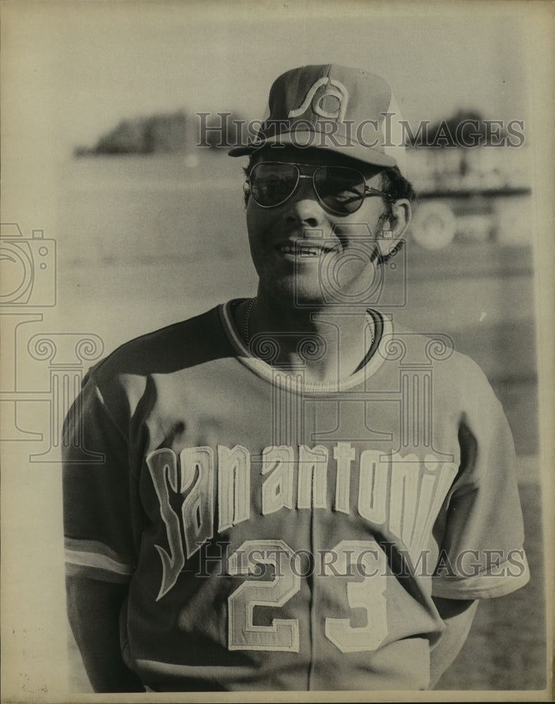 Press Photo Luis Denalver, San Antonio Brewer Baseball Player - sas04572- Historic Images