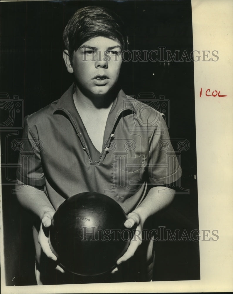 Press Photo Bowler John Burke - sas04834- Historic Images