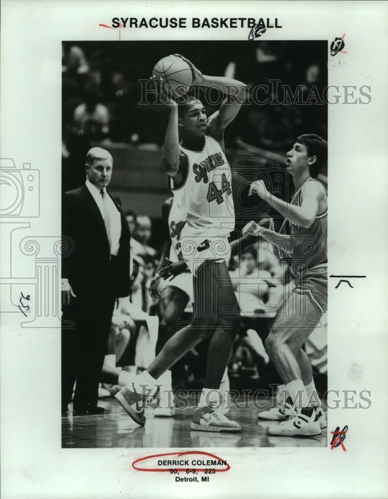 1989 Press Photo Derrick Coleman, Syracuse College Basketball Player at Game- Historic Images