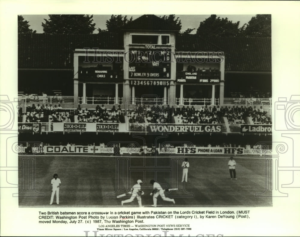 1987 Press Photo Cricket game between England &amp; Pakistan in London - sas05129- Historic Images
