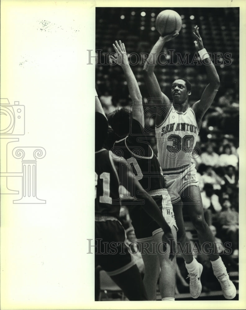 1985 Press Photo Texas-San Antonio plays Hardin-Simmons in college basketball- Historic Images