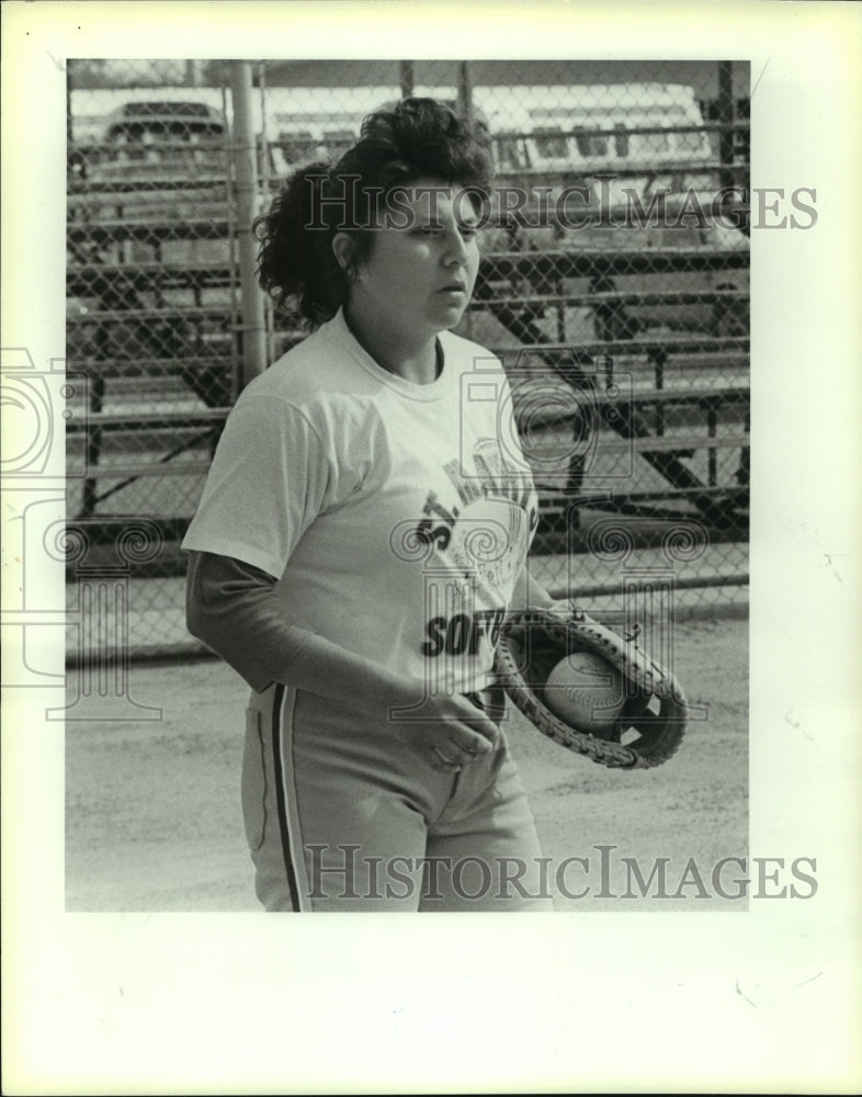 Press Photo Sophie Perez, St. Mary's Softball - sas05886- Historic Images