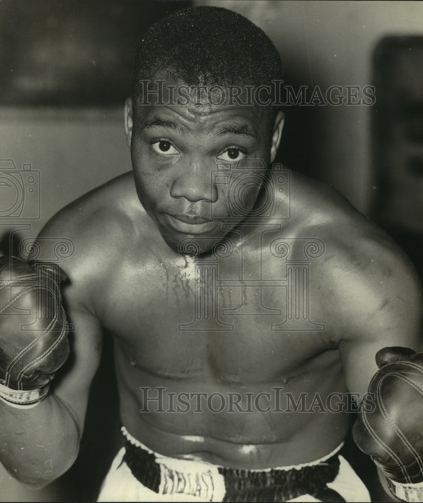 Press Photo Benny Bowser, Boxer - sas05904- Historic Images