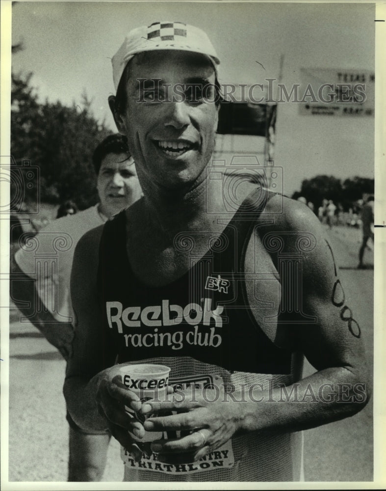 1986 Press Photo Ruben Chappins, Winner Texas Hill Country Triathlon, Comal Park- Historic Images