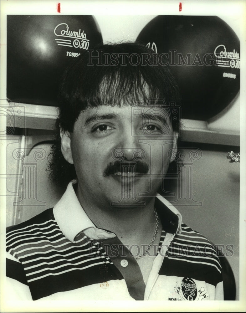 1989 Press Photo Joe Vito Buenrostro, Bowler - sas06146- Historic Images