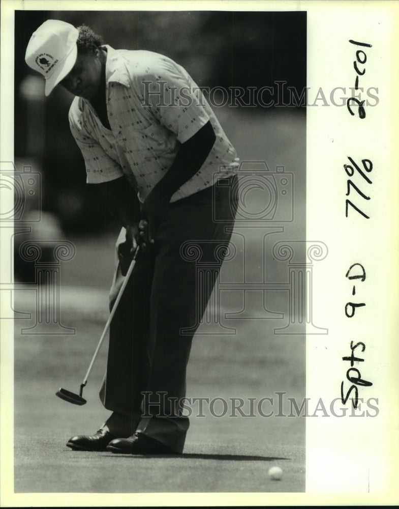 1988 Press Photo Les Mackey plays the Men's City Golf Tournament - sas06248- Historic Images