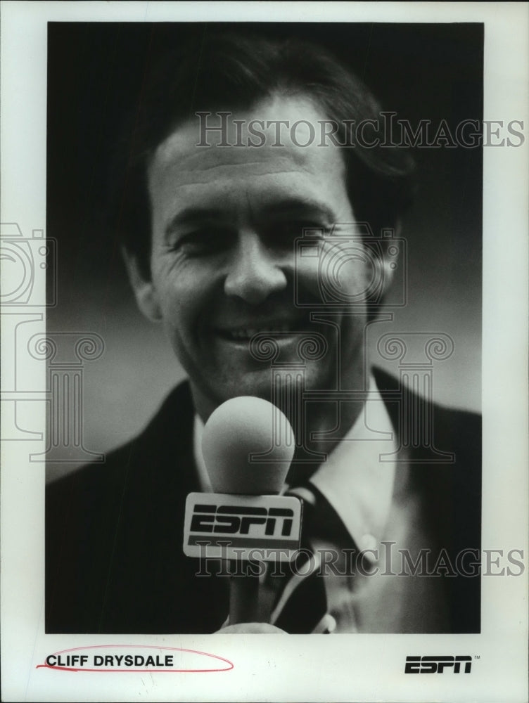 Press Photo ESPN tennis commentator Cliff Drysdale - sas06300- Historic Images