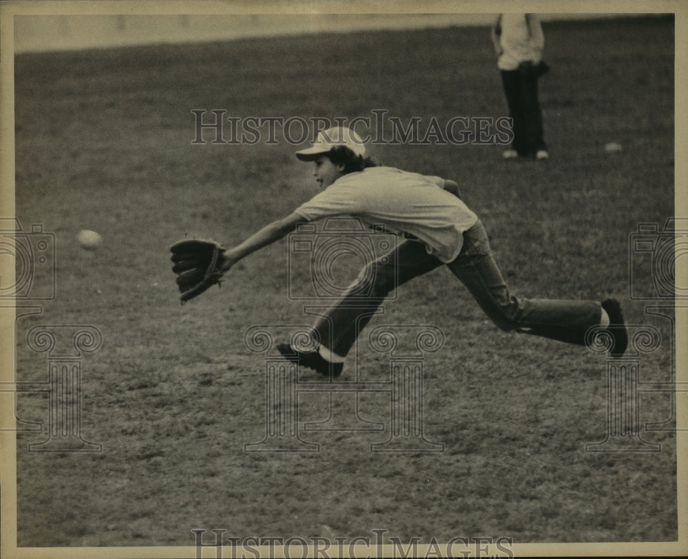 Press Photo Youth Buentello Baseball Player Catches Ball - sas06561- Historic Images