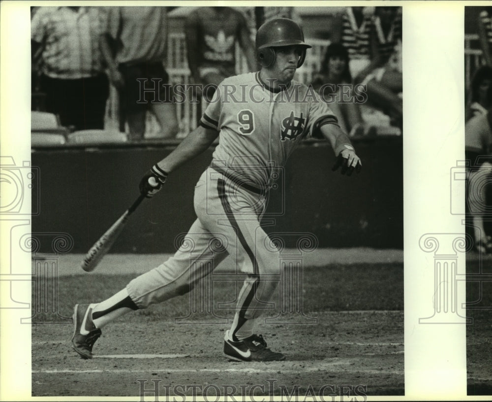 1986 Press Photo Keith Troutman, St. Mary&#39;s College Baseball Player at Game- Historic Images