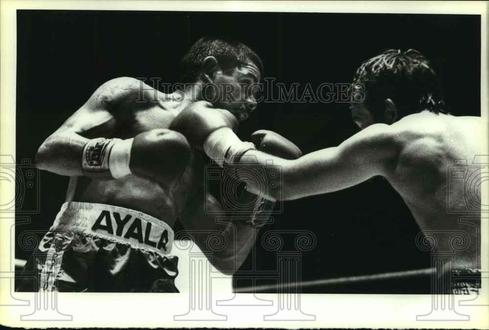 1984 Press Photo Boxer Mike Ayala with Opponent Martinez in the Ring - sas06688- Historic Images