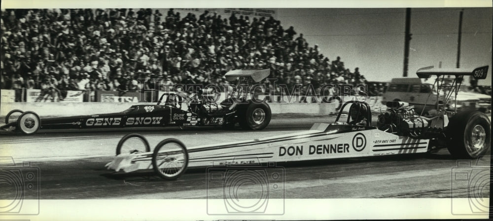 1983 Press Photo Gene Snow and Don Denner Race Cars at Alamo Dragway Track- Historic Images